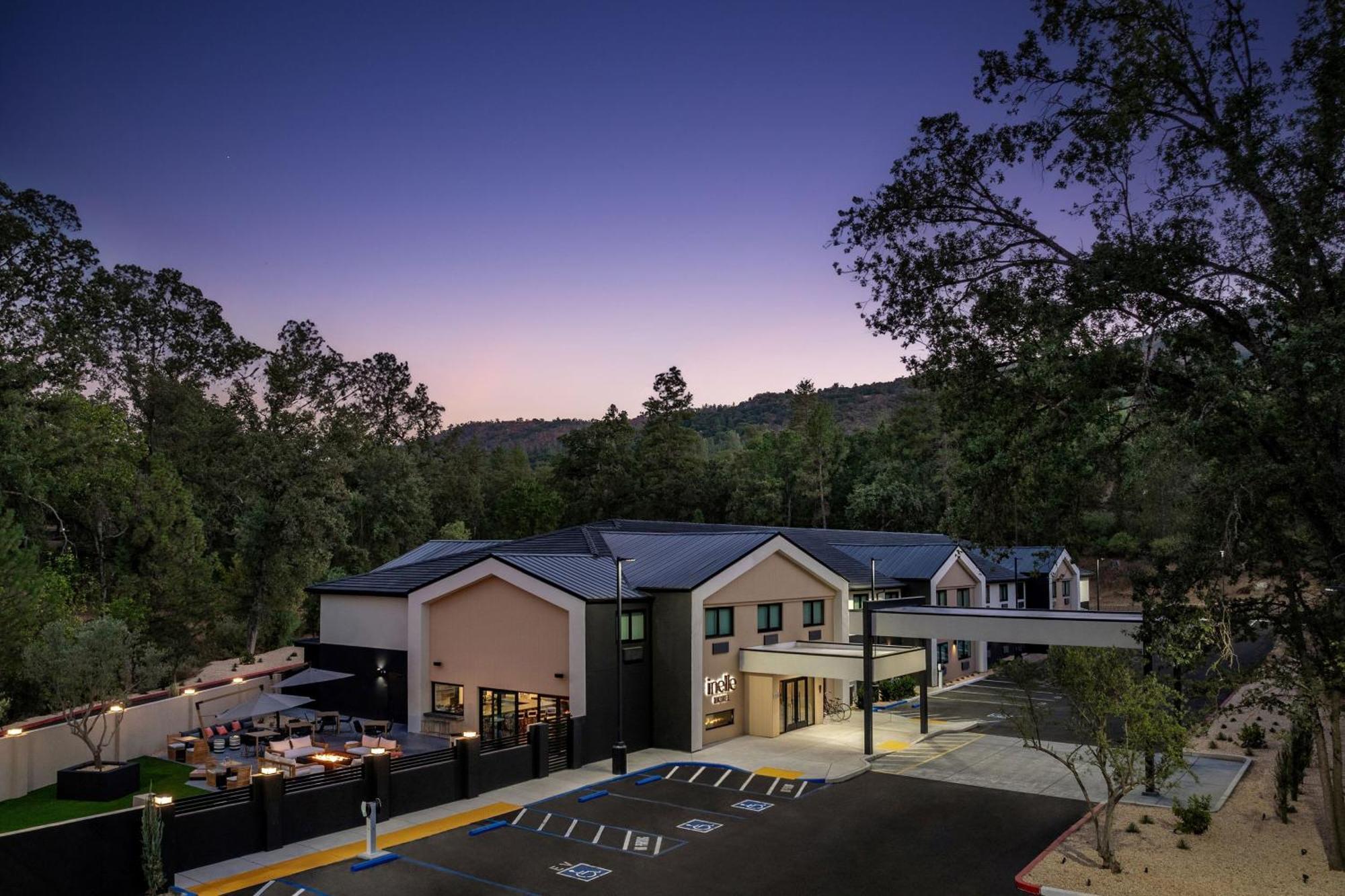 The Inelle, Oakhurst Yosemite, A Tribute Portfolio Hotel Buitenkant foto