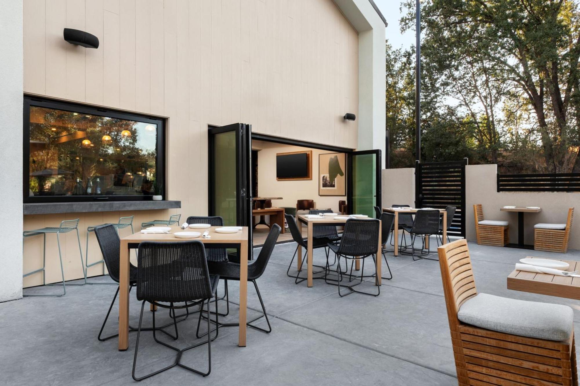 The Inelle, Oakhurst Yosemite, A Tribute Portfolio Hotel Buitenkant foto
