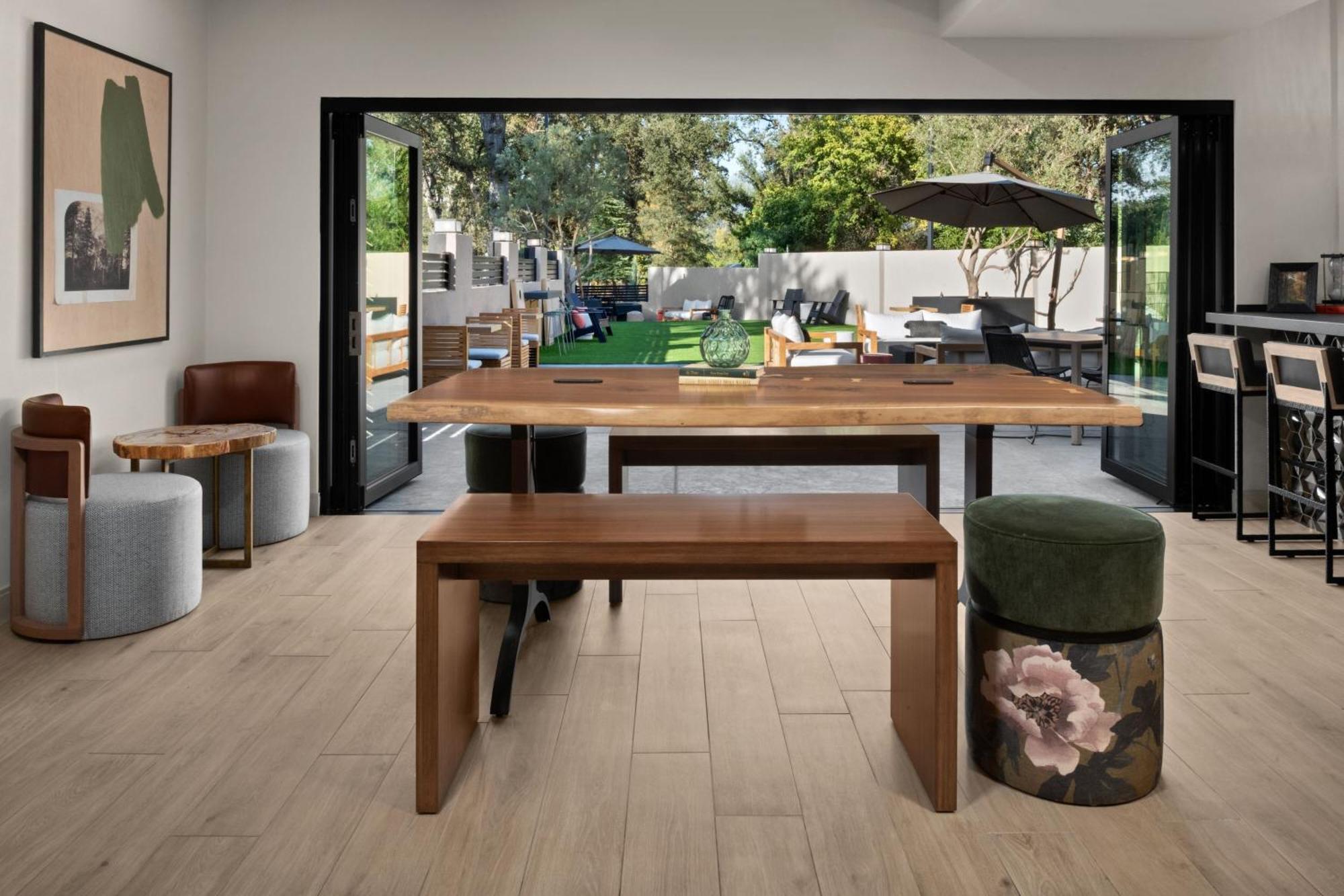 The Inelle, Oakhurst Yosemite, A Tribute Portfolio Hotel Buitenkant foto